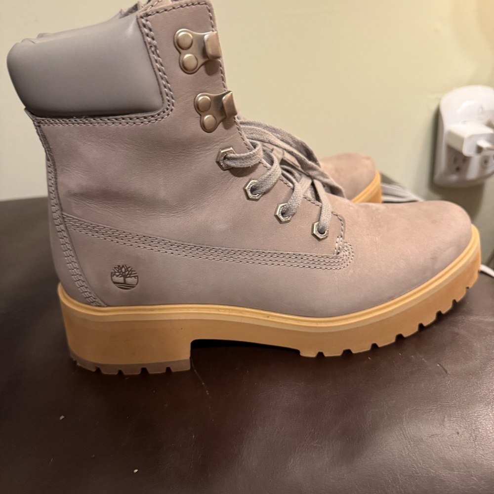 Timberland Boot (Women’s) - Picture 6 of 9